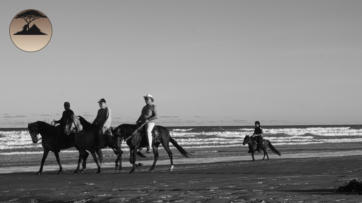 Horseback Safari Laikipia Kenya: Ride Among Wildlife - photo 1