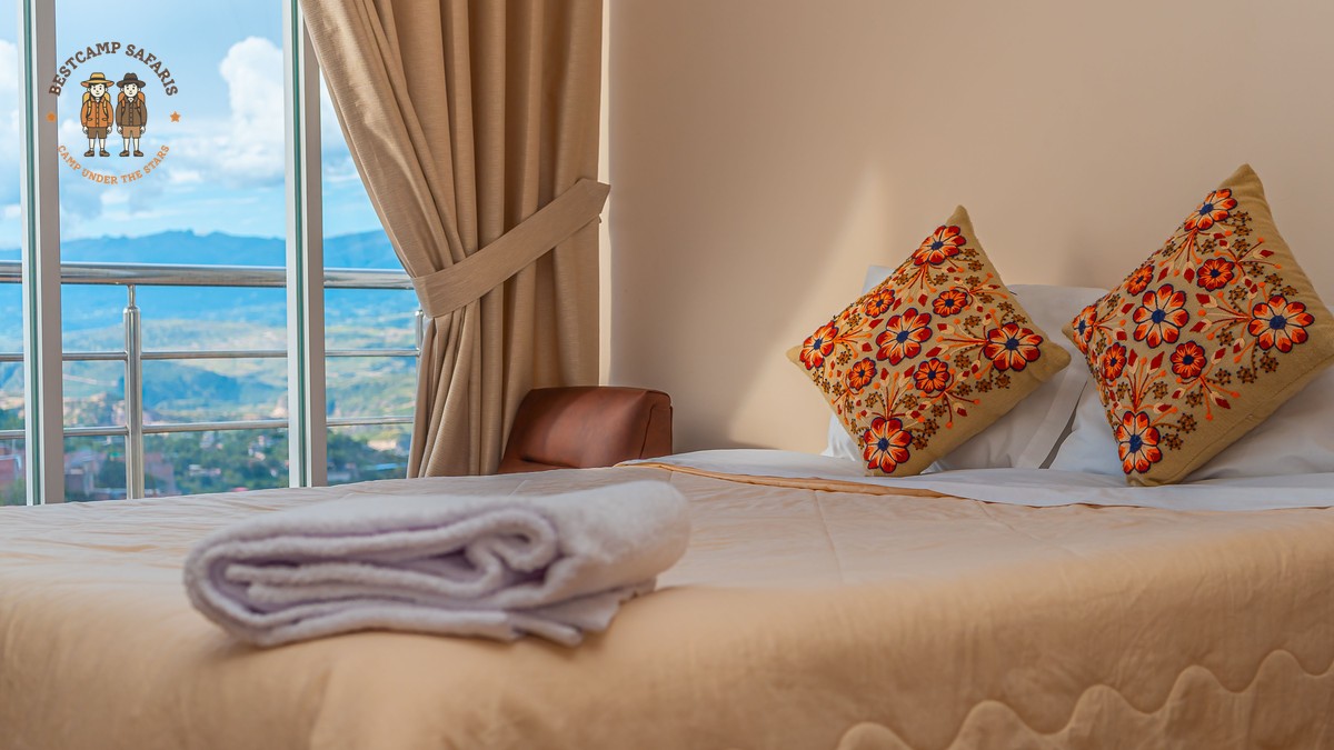 Kenya Safari Mobile Camp vs Lodge: Choose Right - photo 1